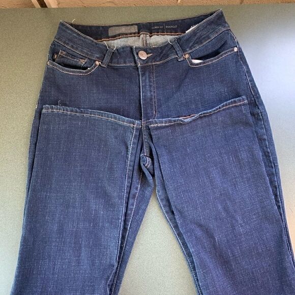 Lee curvy fit boot cut approximately 29/30.5 - Picture 6 of 11